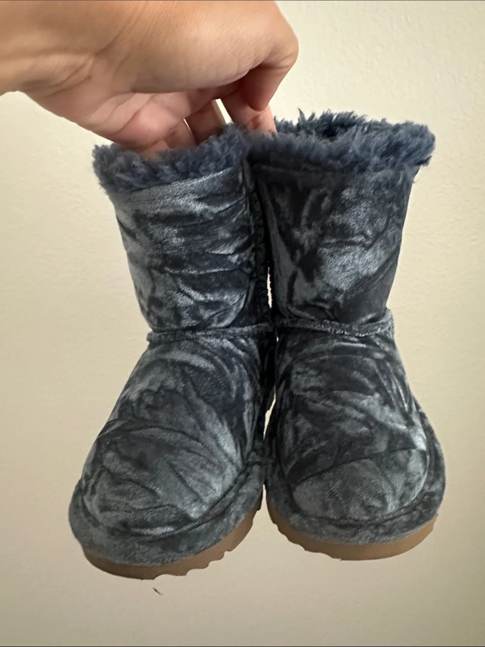 UGG soft navy